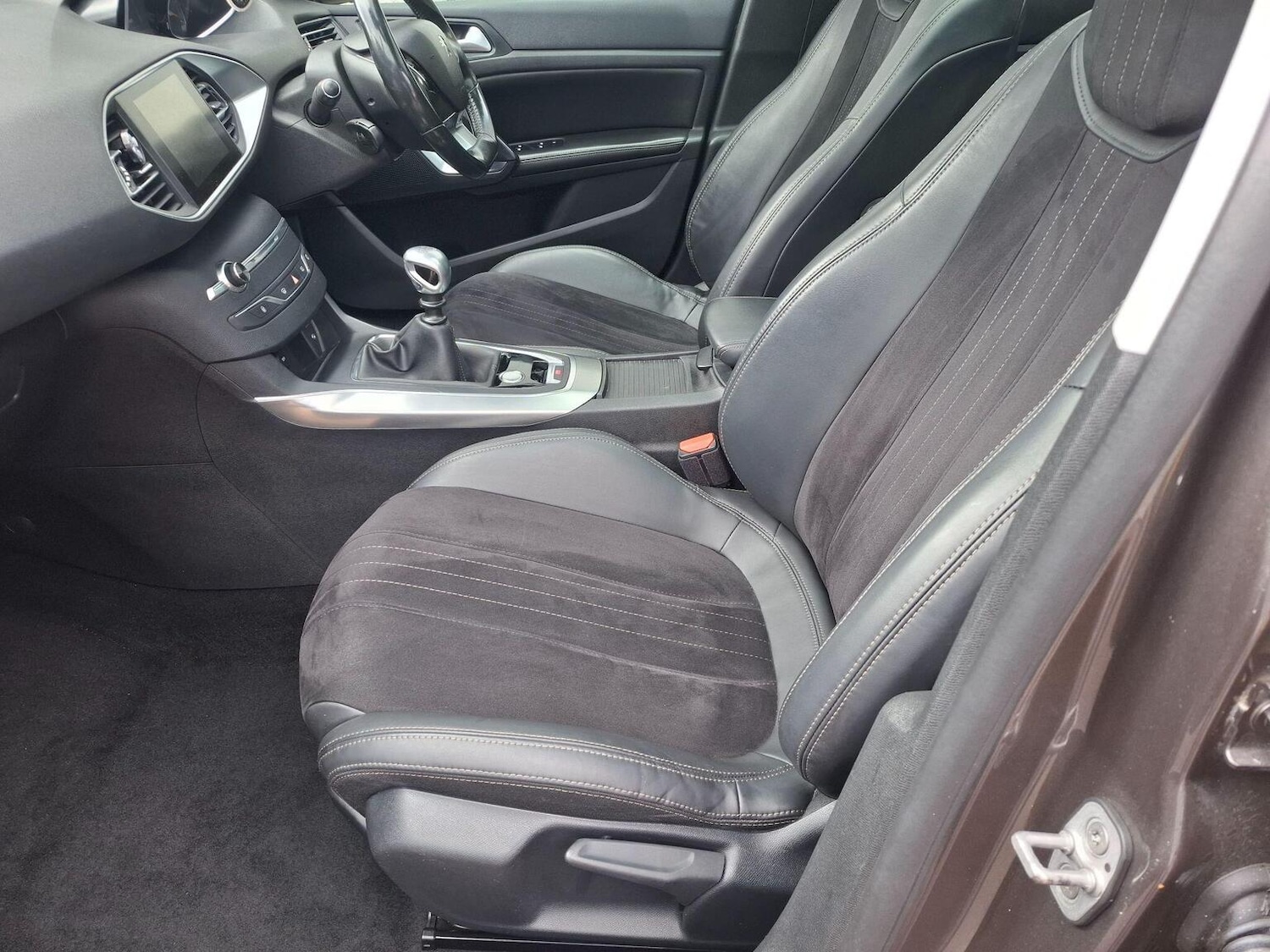 Used Peugeot 308 2014 for sale - 77289056: Photo 13