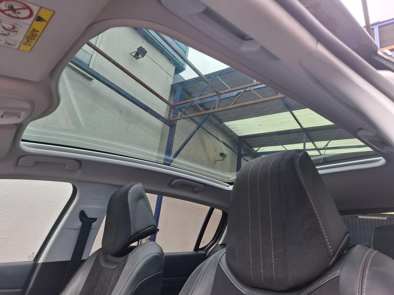 Used Peugeot 308 2014 for sale - 77289056: Photo 26