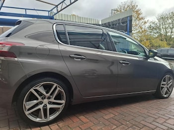 Used Peugeot 308 2014 for sale - 77289056: Photo