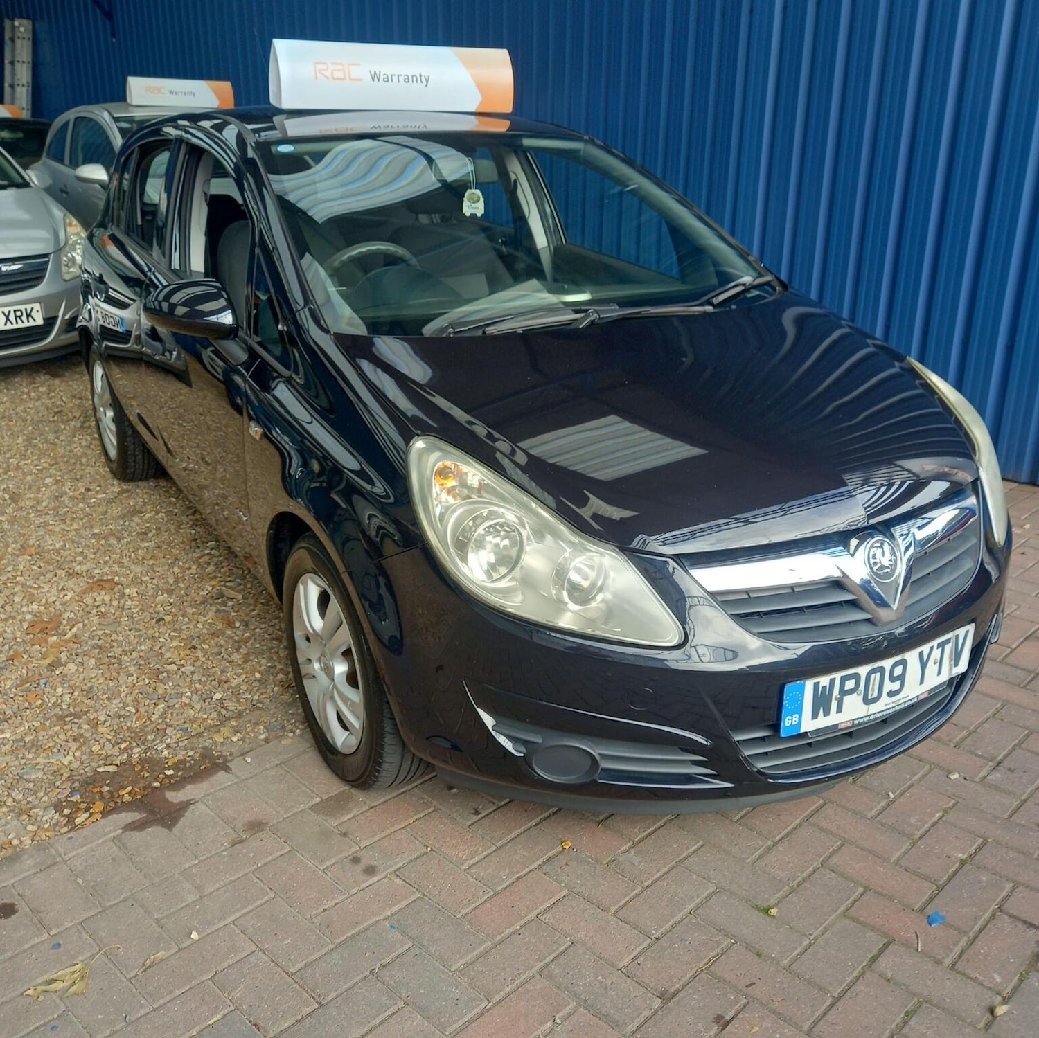 Used Vauxhall Corsa 2009 for sale - 77289055: Photo 2