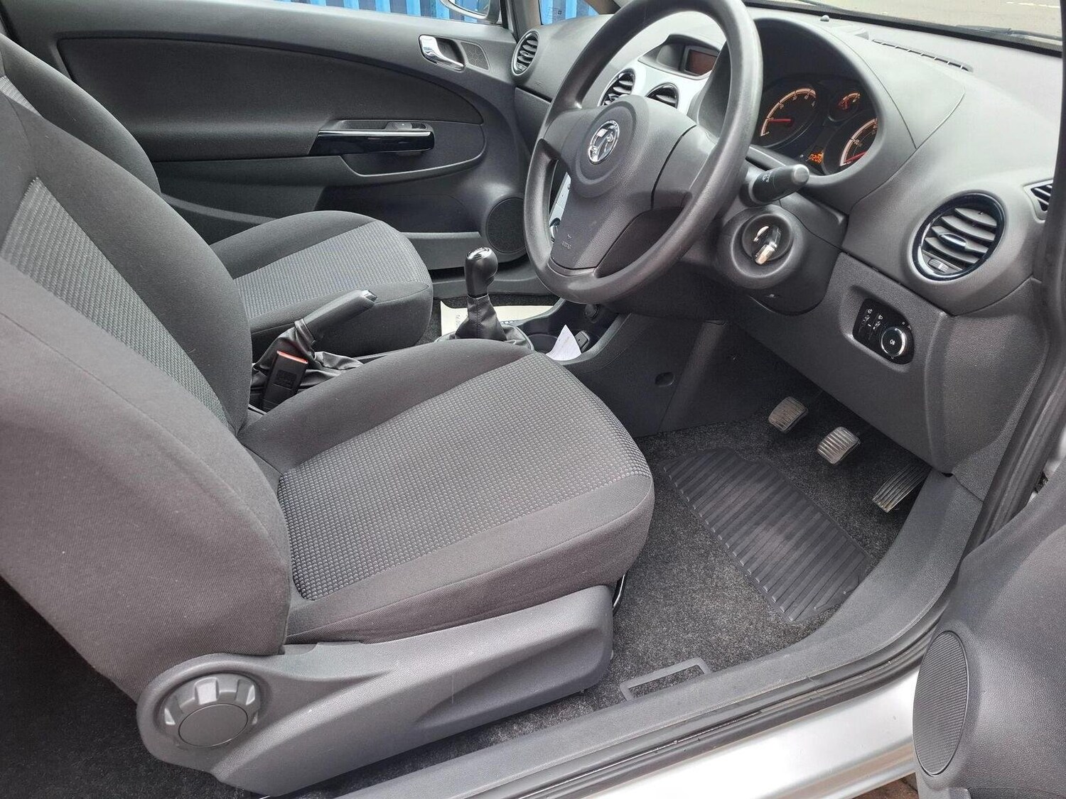 Used Vauxhall Corsa 2013 for sale - 77289032: Photo 10