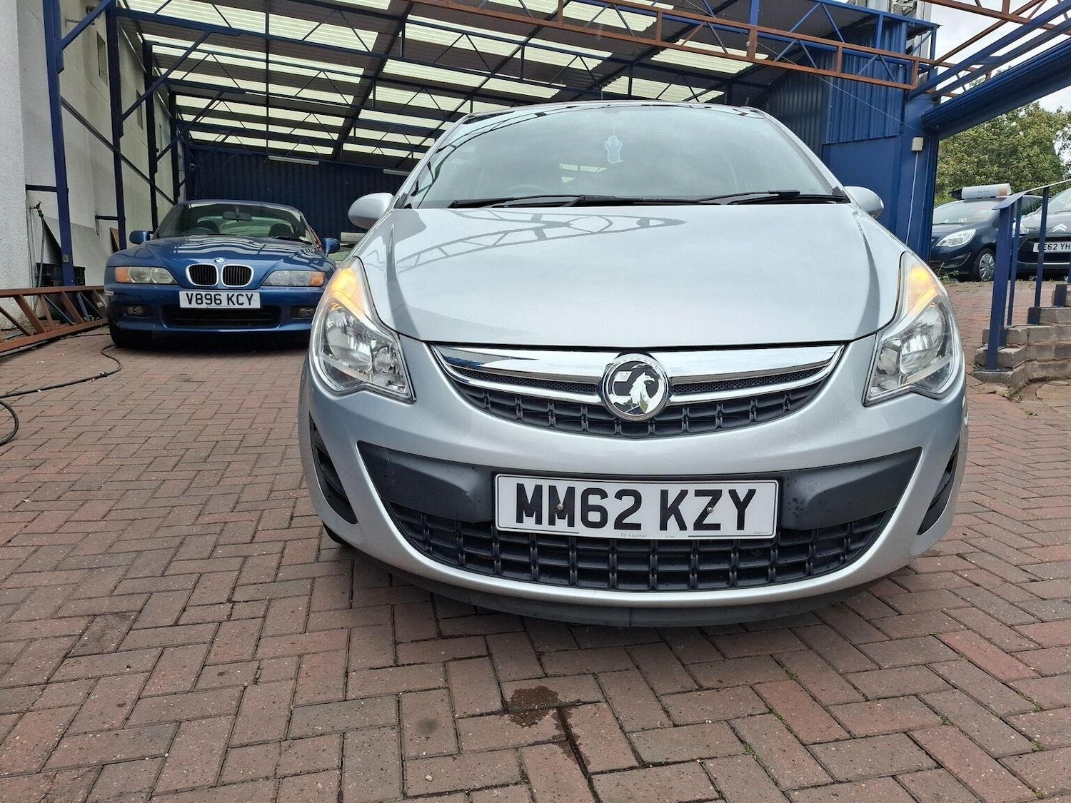 Used Vauxhall Corsa 2013 for sale - 77289032: Photo 2