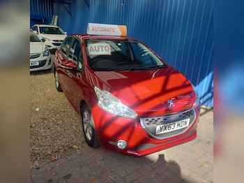 Used Peugeot 208 2013 for sale - 78155443: Photo