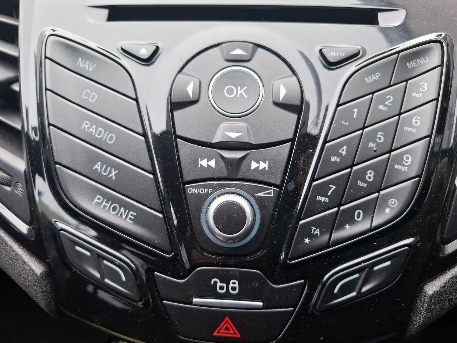 Used Ford Fiesta 2016 for sale - 77289035: Photo 17