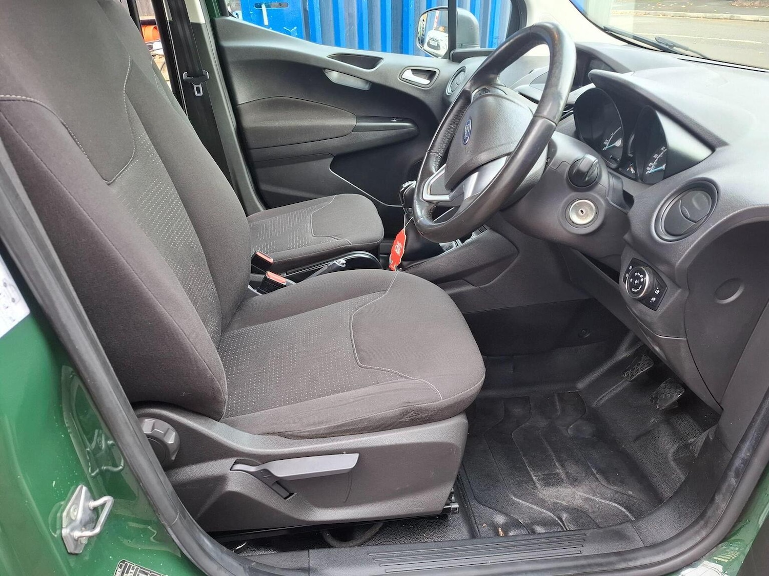 Used Ford Transit Courier 2017 for sale - 77289026: Photo 12