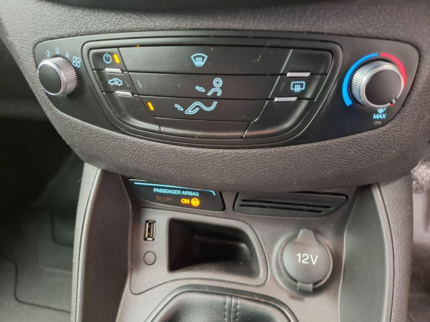 Used Ford Transit Courier 2017 for sale - 77289026: Photo 19