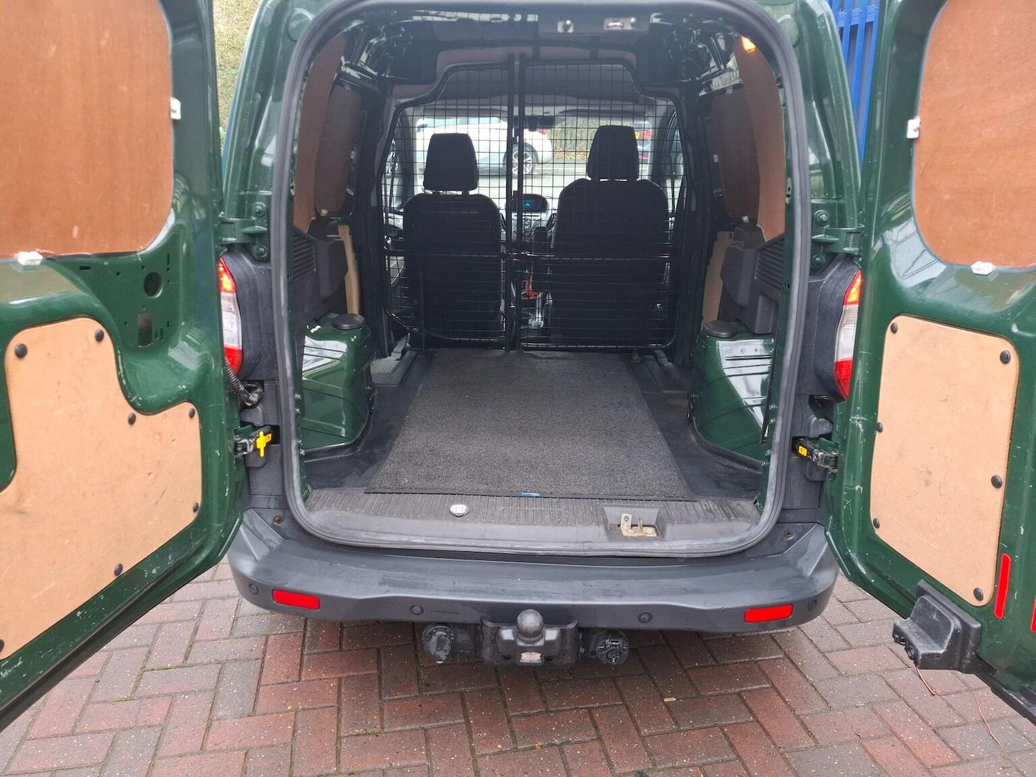 Used Ford Transit Courier 2017 for sale - 77289026: Photo 6