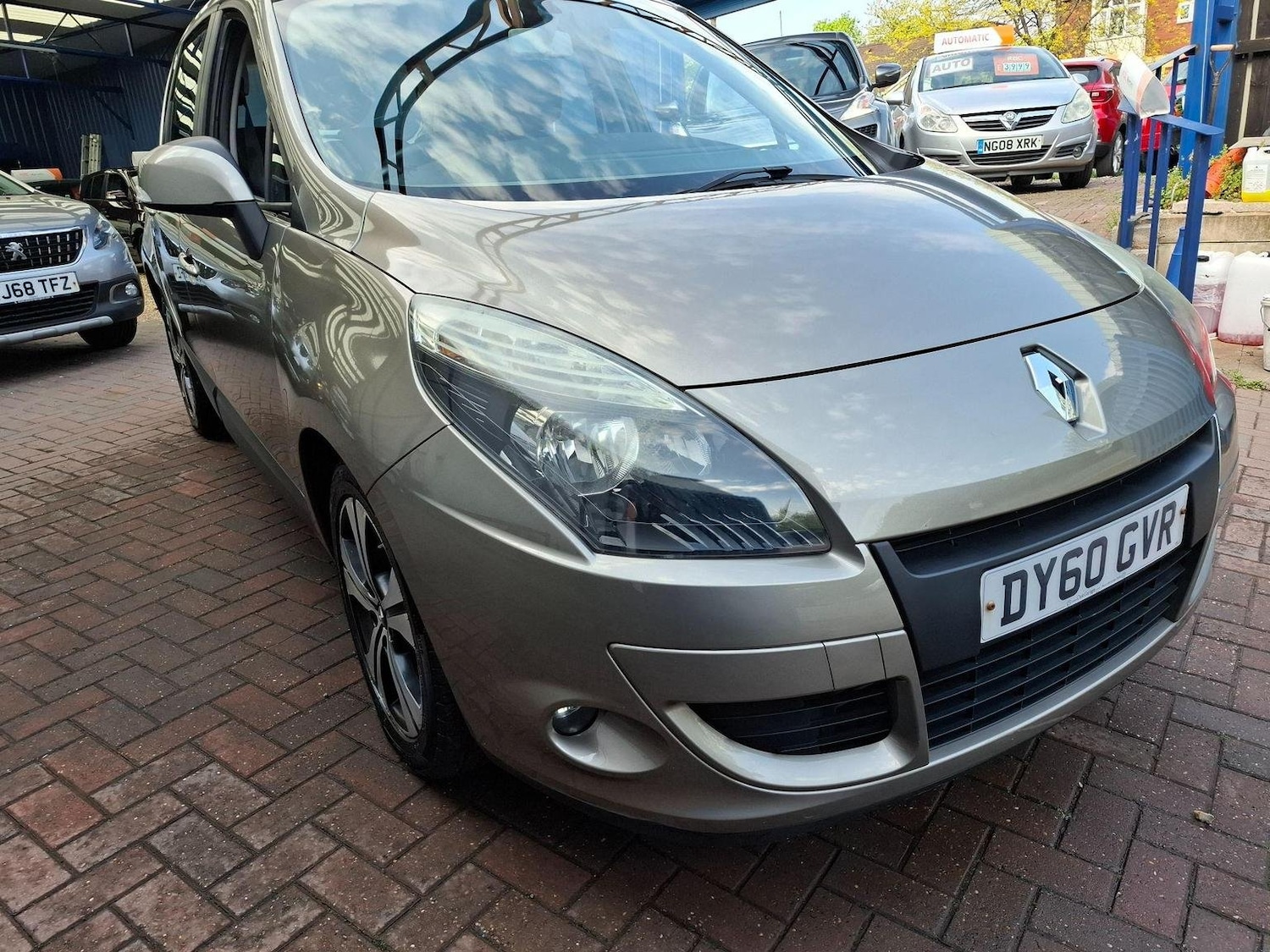 Used Renault Scenic 2010 for sale - 77289151: Photo 1