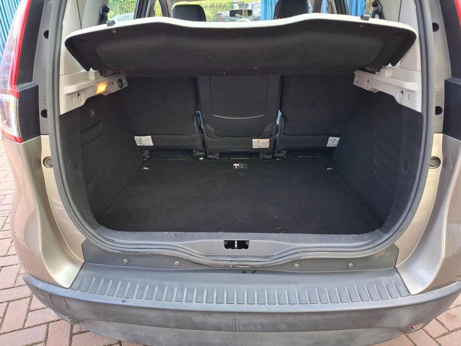 Used Renault Scenic 2010 for sale - 77289151: Photo 17