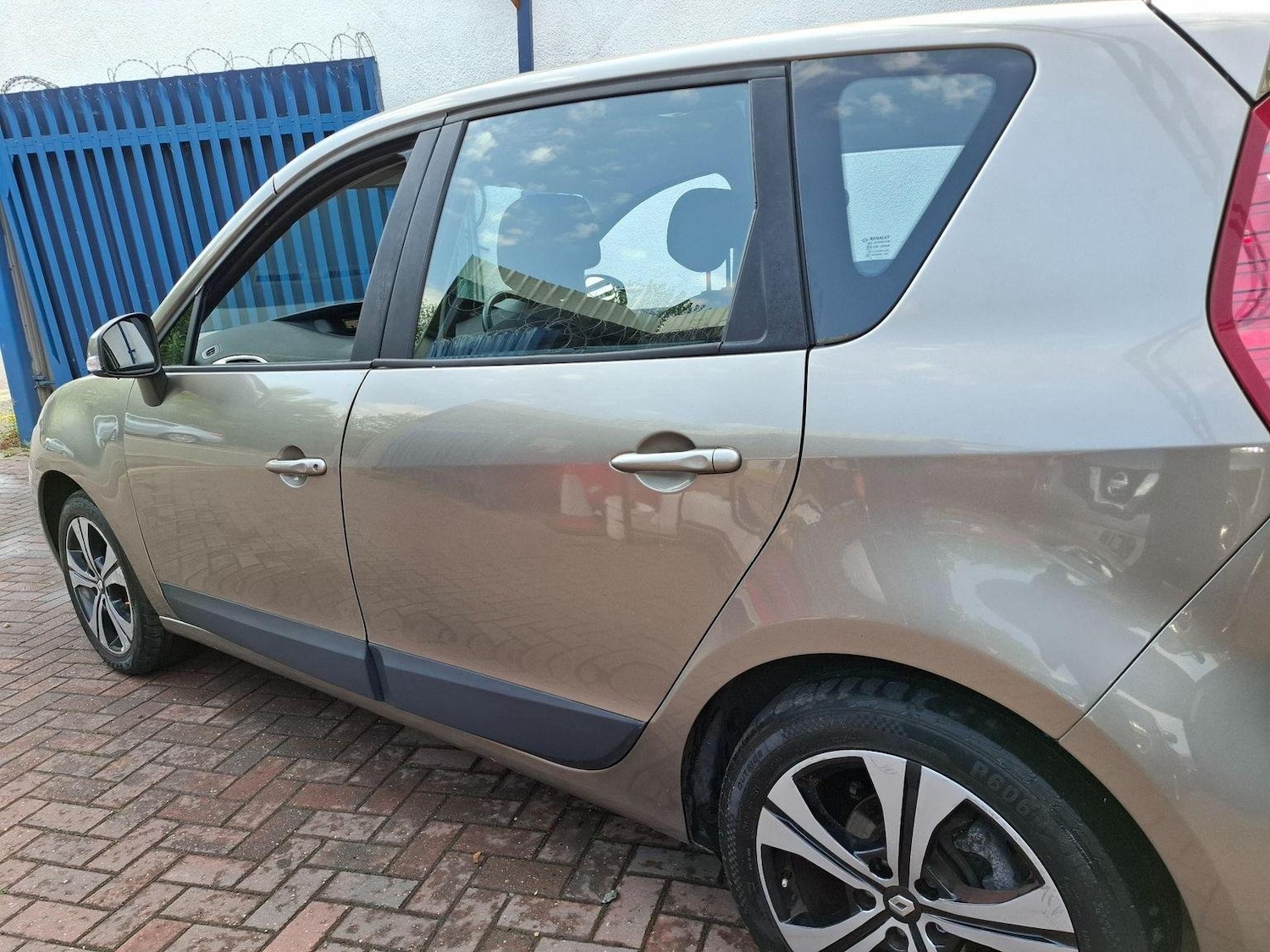 Used Renault Scenic 2010 for sale - 77289151: Photo 6