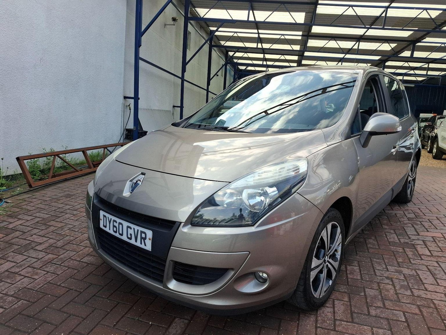 Used Renault Scenic 2010 for sale - 77289151: Photo 8