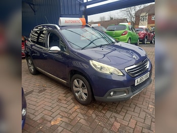 Used Peugeot 2008 2015 for sale - 77289072: Photo