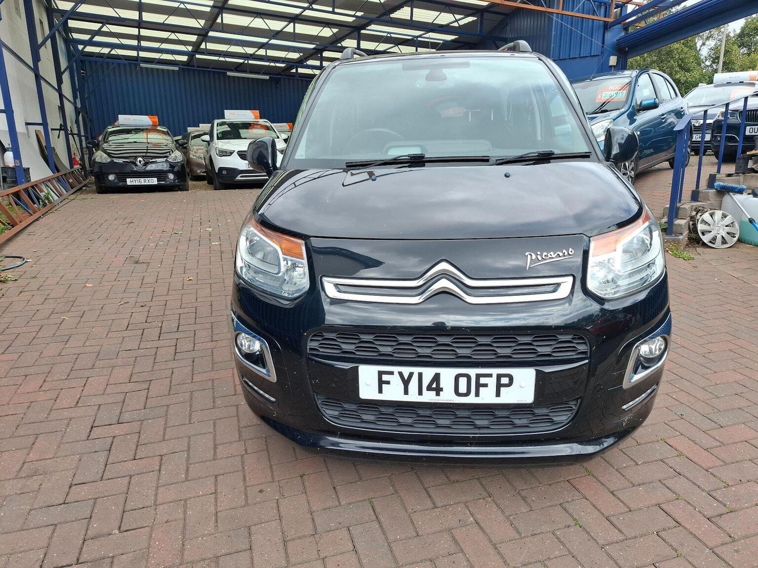 Used Citroen C3 Picasso 2014 for sale - 77289021: Photo 2