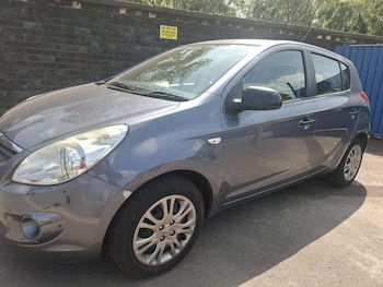 Used Hyundai i20 2011 for sale - 79424039: Photo