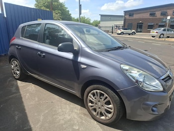Used Hyundai i20 2011 for sale - 79424039: Photo