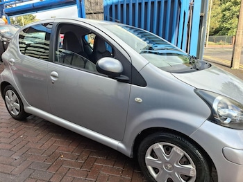 2011 - 1.0 VVT-i Ice 5dr