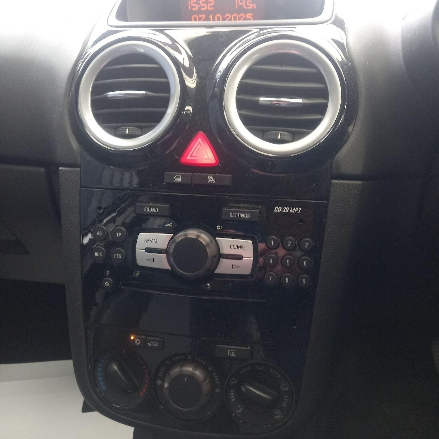 Used Vauxhall Corsa 2008 for sale - 77289108: Photo 16