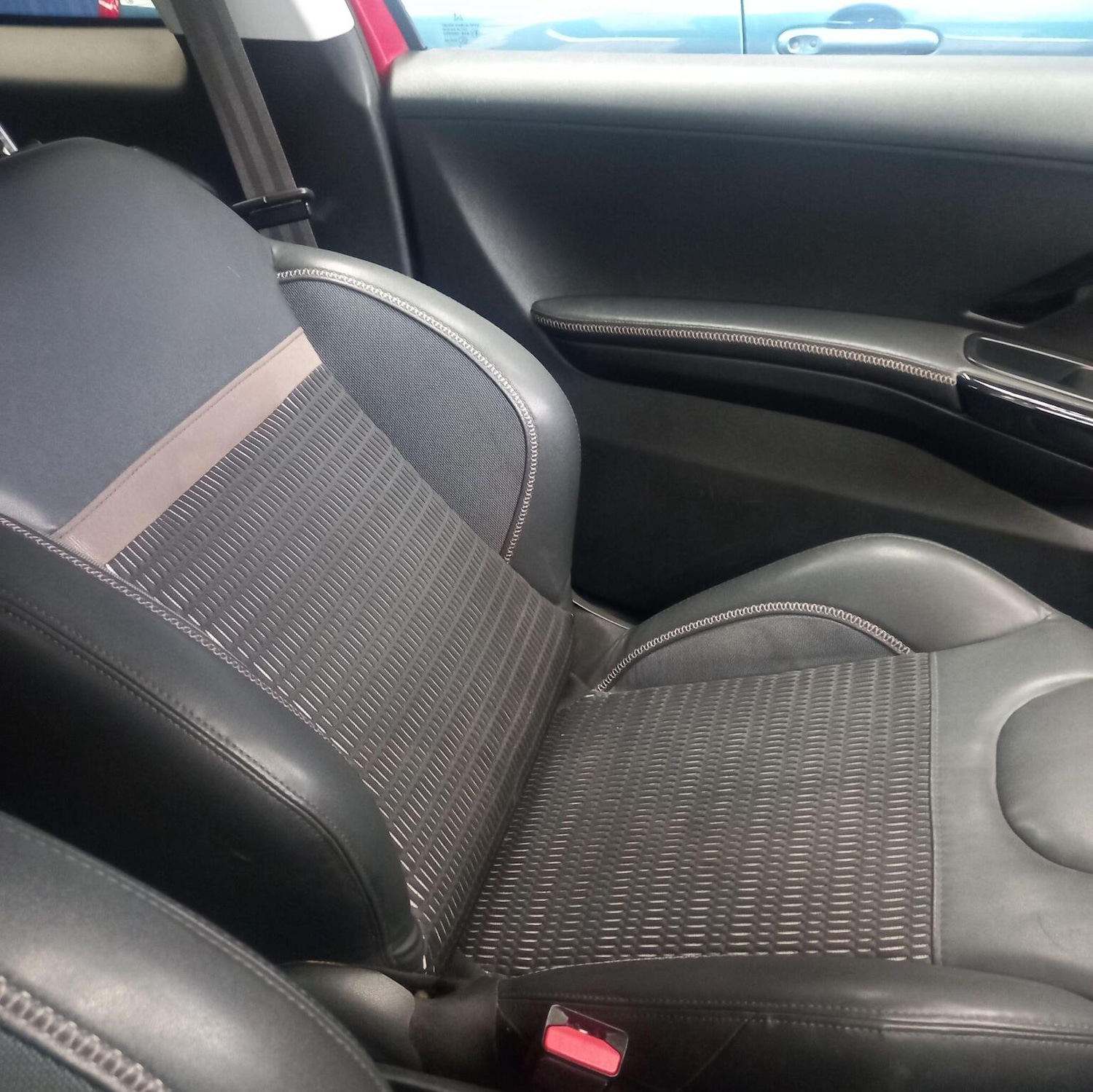 Used Peugeot 208 2012 for sale - 77289034: Photo 23