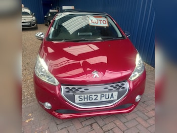 Used Peugeot 208 2012 for sale - 77289034: Photo