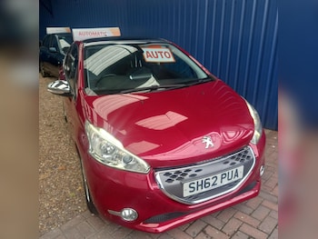 Used Peugeot 208 2012 for sale - 77289034: Photo