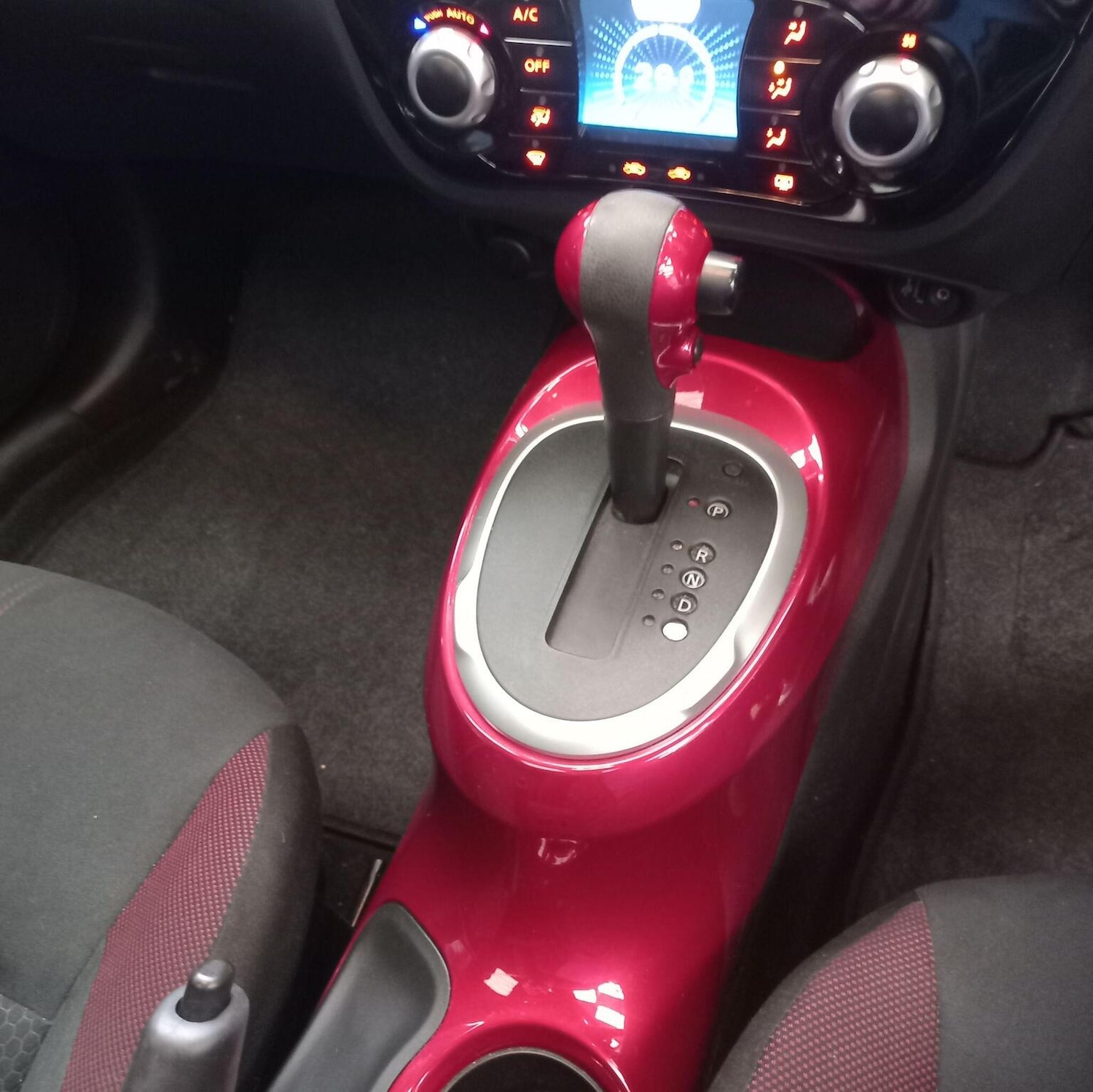 Used Nissan Juke 2015 for sale - 77465613: Photo 27