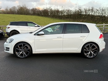 Used Volkswagen Golf 2016 for sale - 76690450: Photo