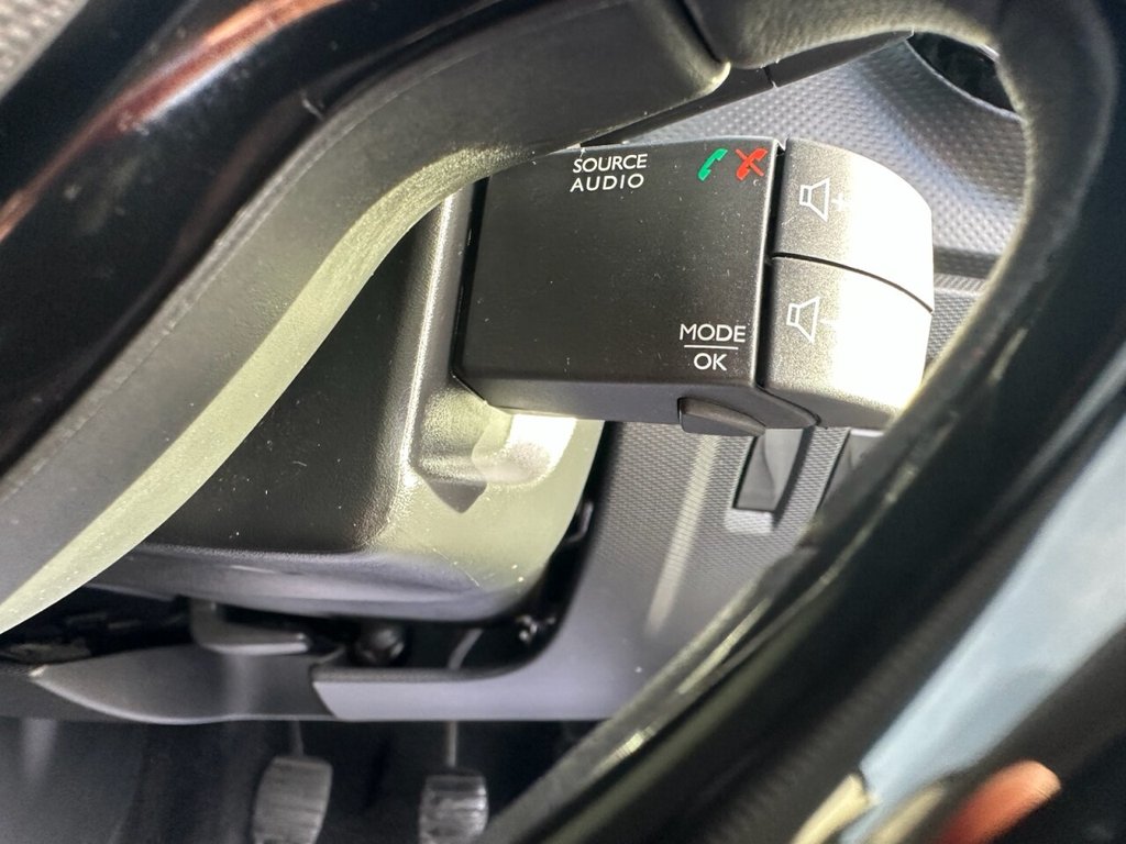 Used Renault Captur 2014 for sale - 76820351: Photo 14