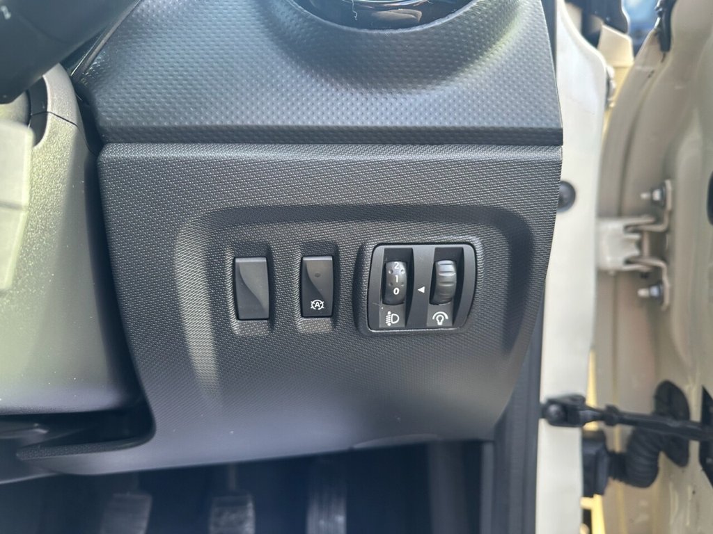 Used Renault Captur 2014 for sale - 76820351: Photo 18