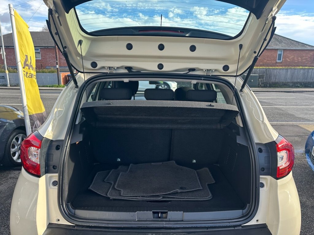 Used Renault Captur 2014 for sale - 76820351: Photo 32