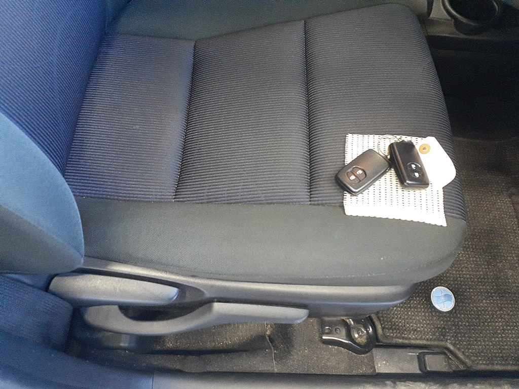 Used Toyota Aqua 2016 for sale - 76546857: Photo 13