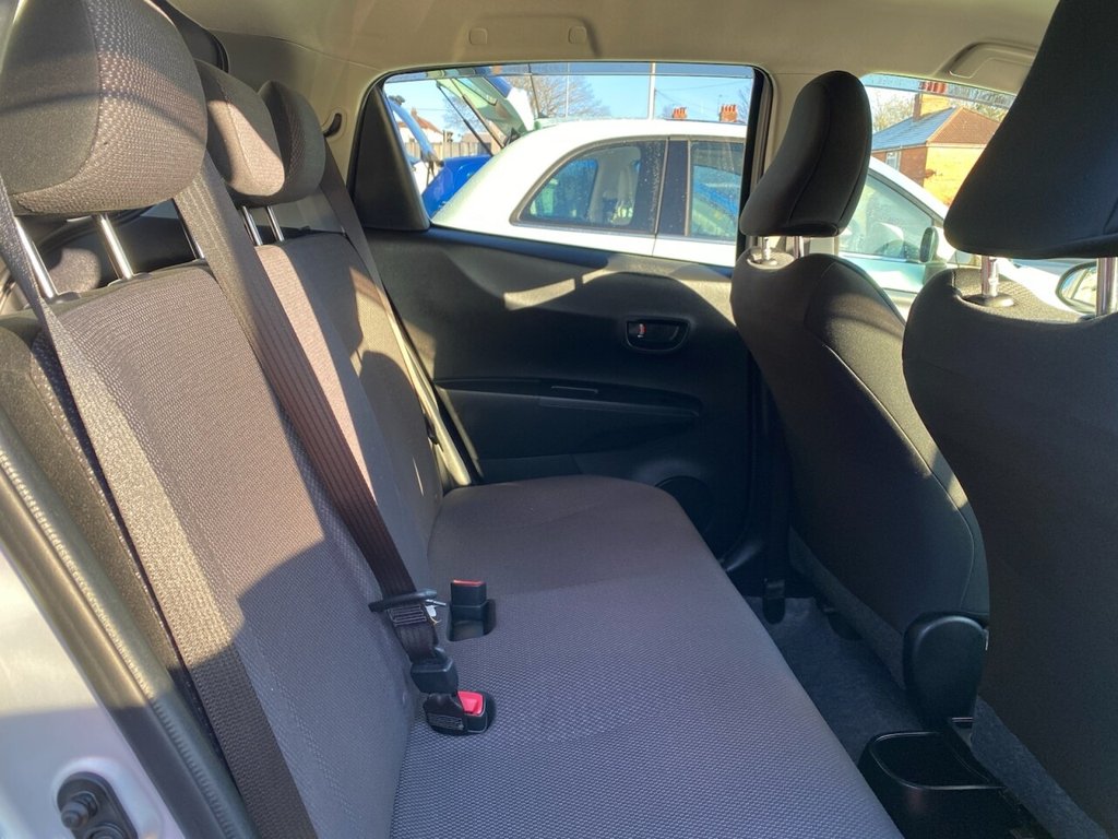 Used Toyota Vitz 2026 for sale - 77408005: Photo 18