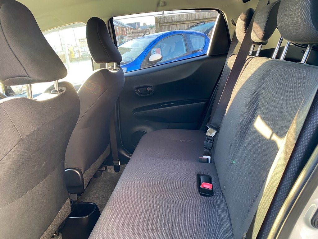 Used Toyota Vitz 2026 for sale - 77408005: Photo 21