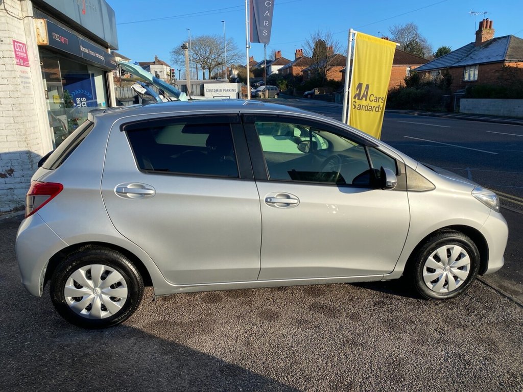 Used Toyota Vitz 2026 for sale - 77408005: Photo 9