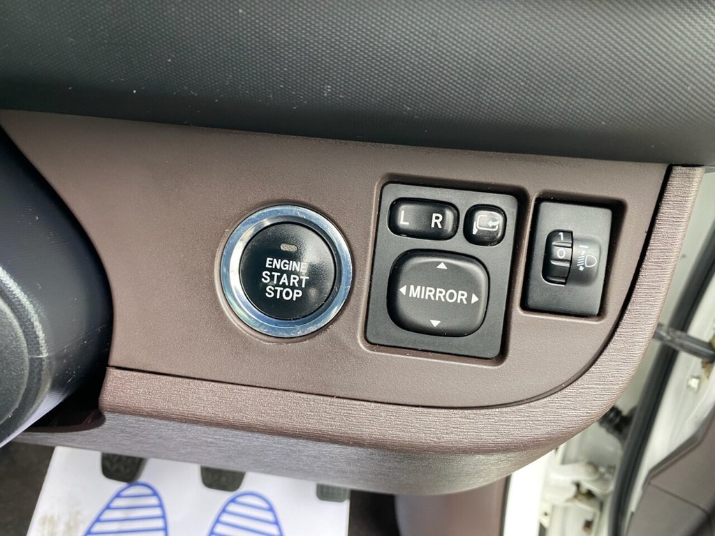 Used Toyota IQ 2009 for sale - 76029306: Photo 27