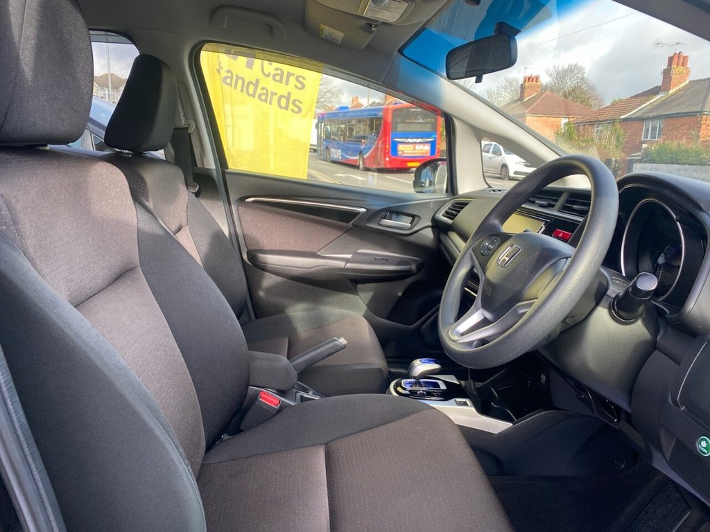 Used Honda Fit 2013 for sale - 77407709: Photo 13