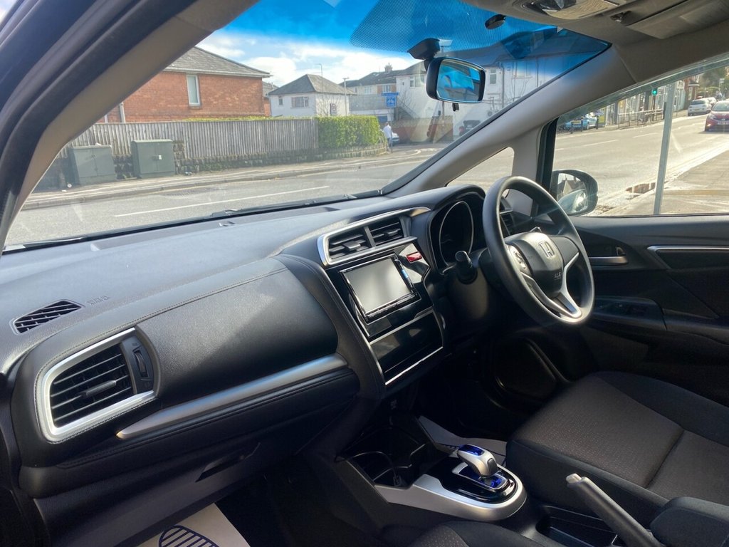 Used Honda Fit 2013 for sale - 77407709: Photo 19