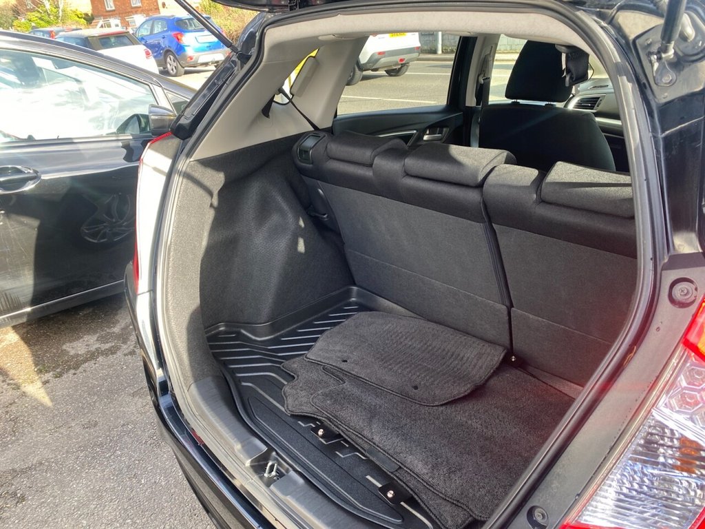 Used Honda Fit 2013 for sale - 77407709: Photo 30