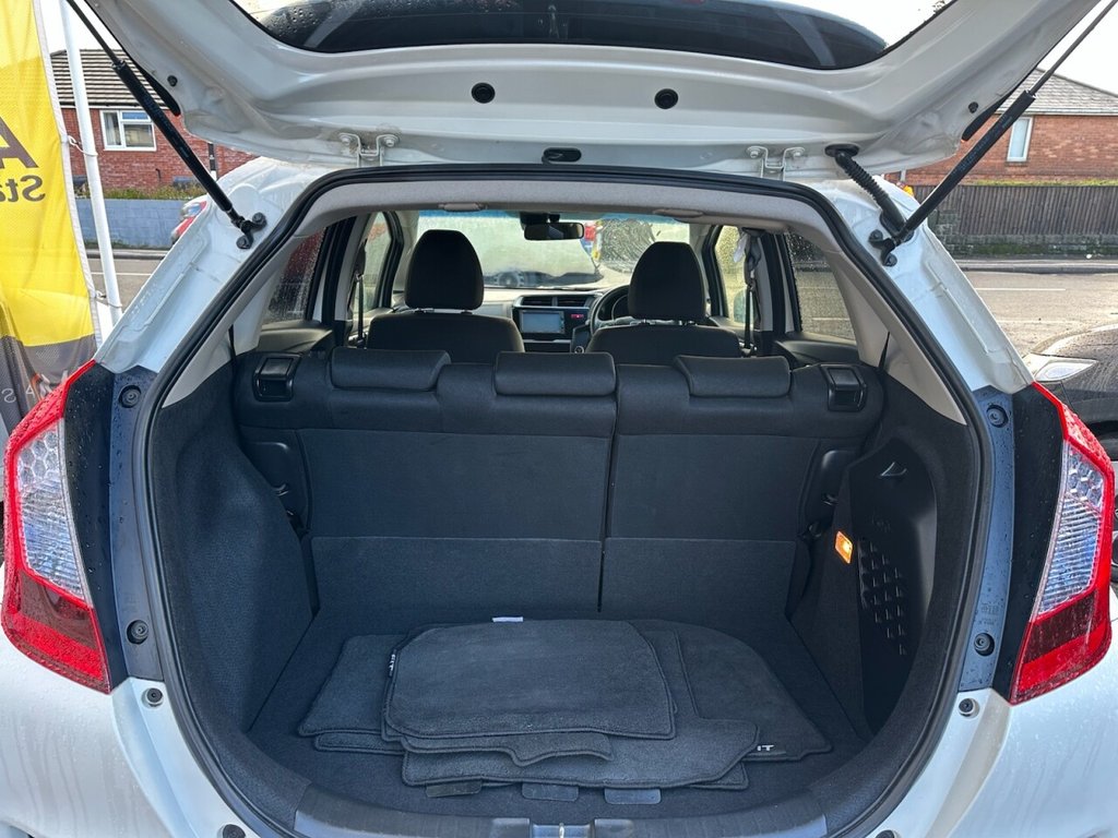 Used Honda Fit 2016 for sale - 76439060: Photo 15