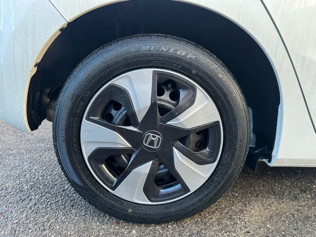 Used Honda Fit 2016 for sale - 76439060: Photo 23