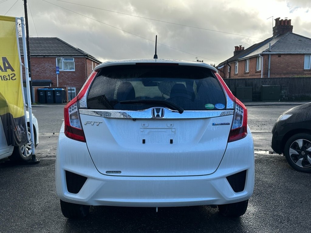 Used Honda Fit 2016 for sale - 76439060: Photo 6