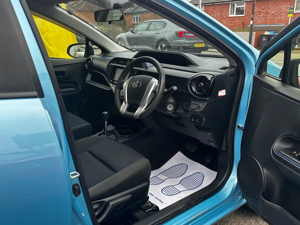 Used Toyota Aqua 2026 for sale - 77669002: Photo 24