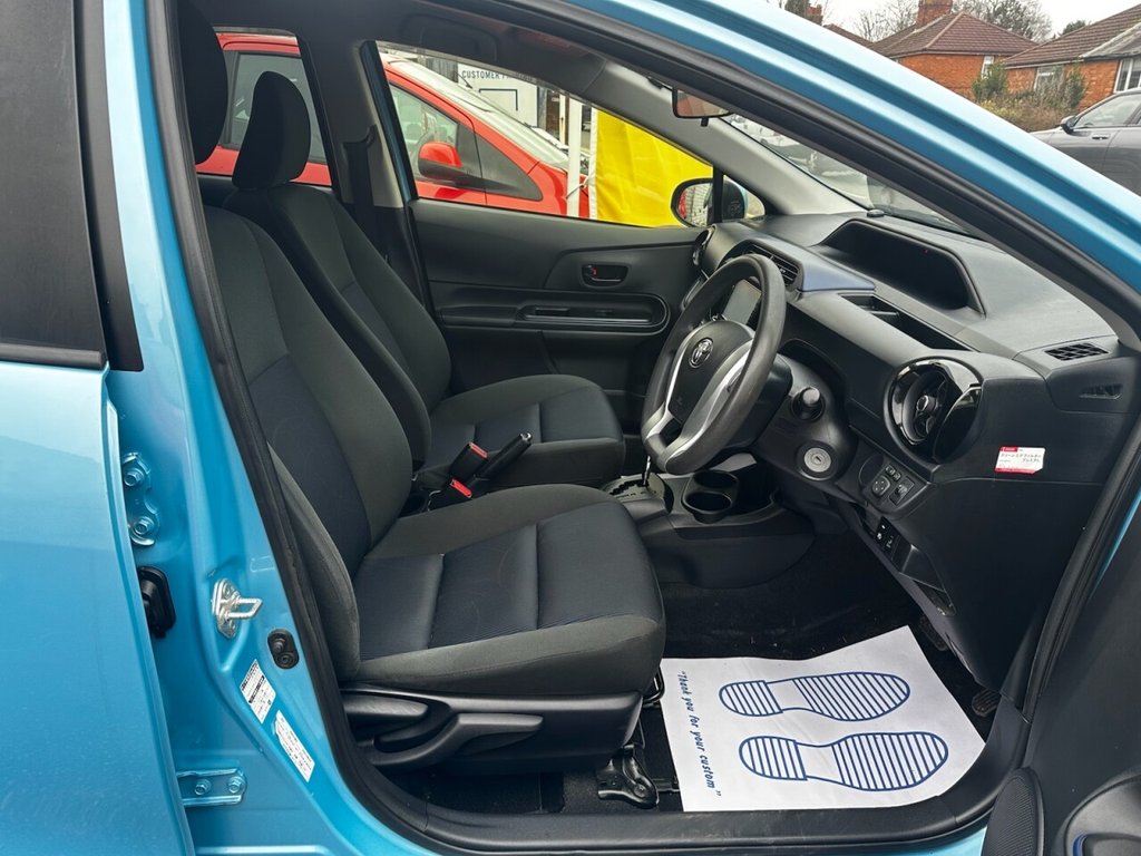 Used Toyota Aqua 2026 for sale - 77669002: Photo 25