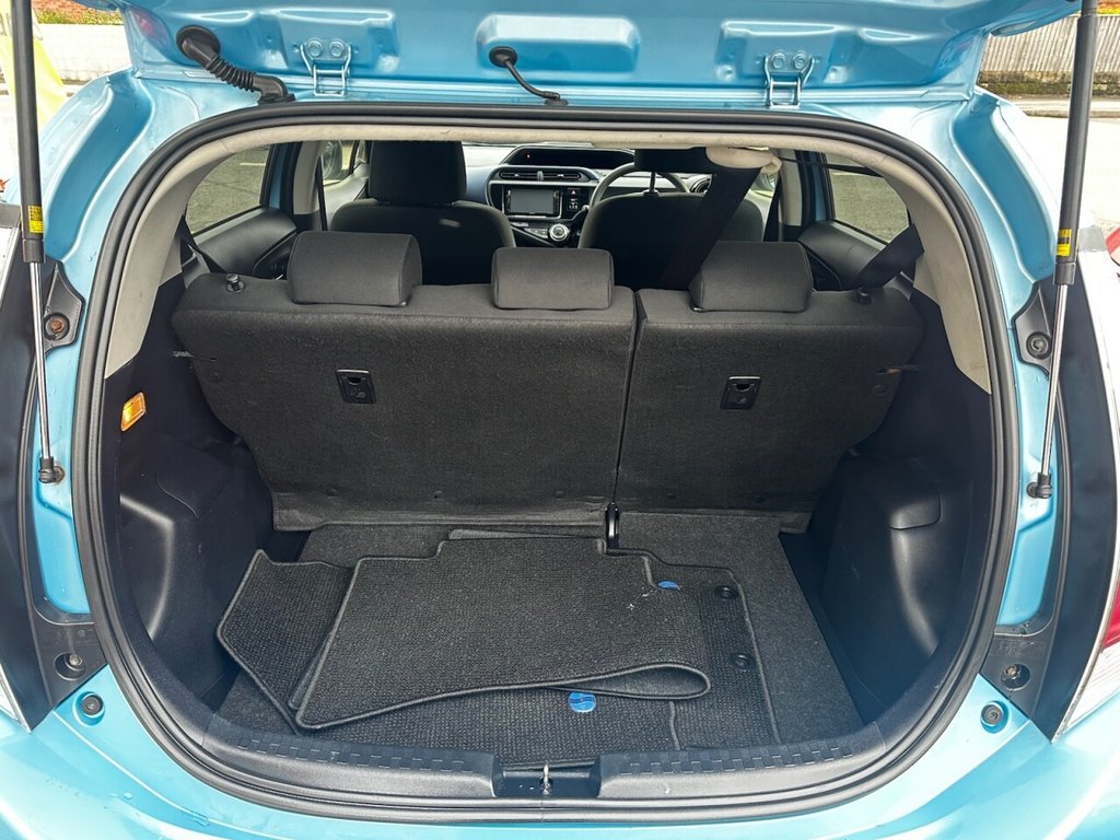 Used Toyota Aqua 2026 for sale - 77669002: Photo 35