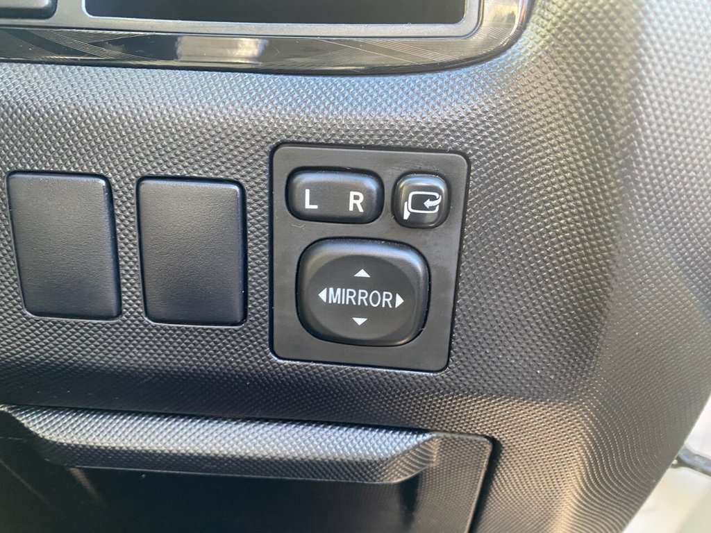 Used Toyota Estima 2014 for sale - 77407992: Photo 35