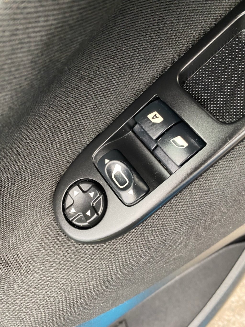 Used Peugeot 207 2012 for sale - 77748342: Photo 20