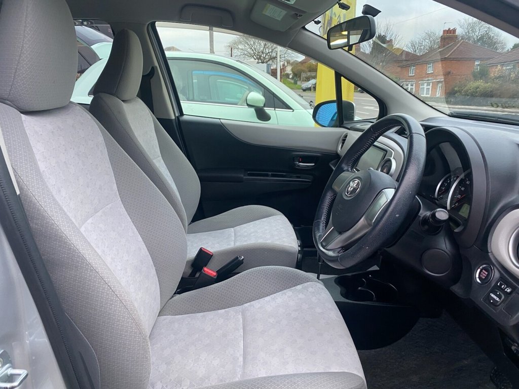 Used Toyota Vitz 2012 for sale - 77477557: Photo 11