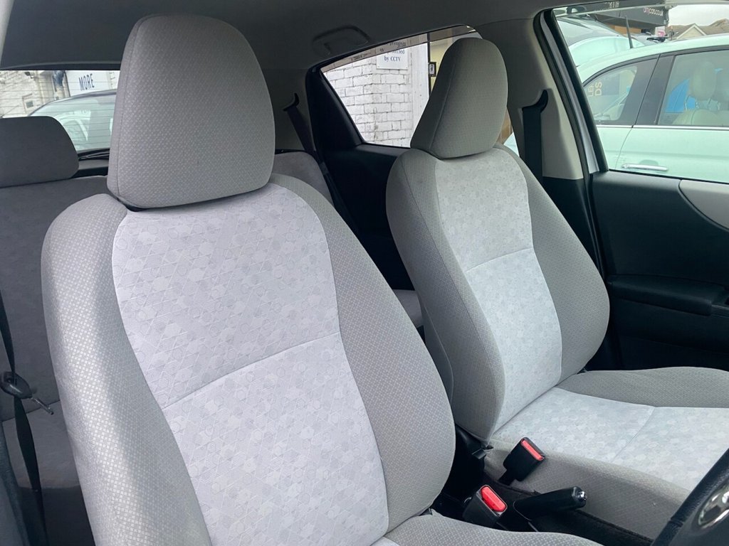 Used Toyota Vitz 2012 for sale - 77477557: Photo 12