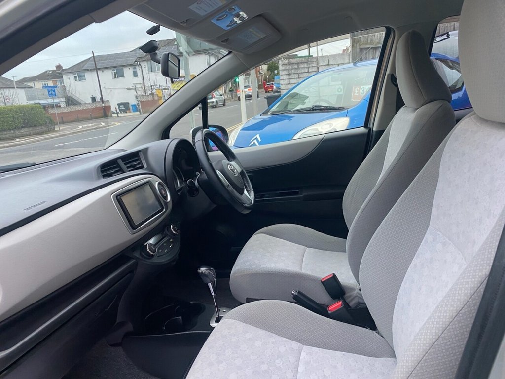 Used Toyota Vitz 2012 for sale - 77477557: Photo 17