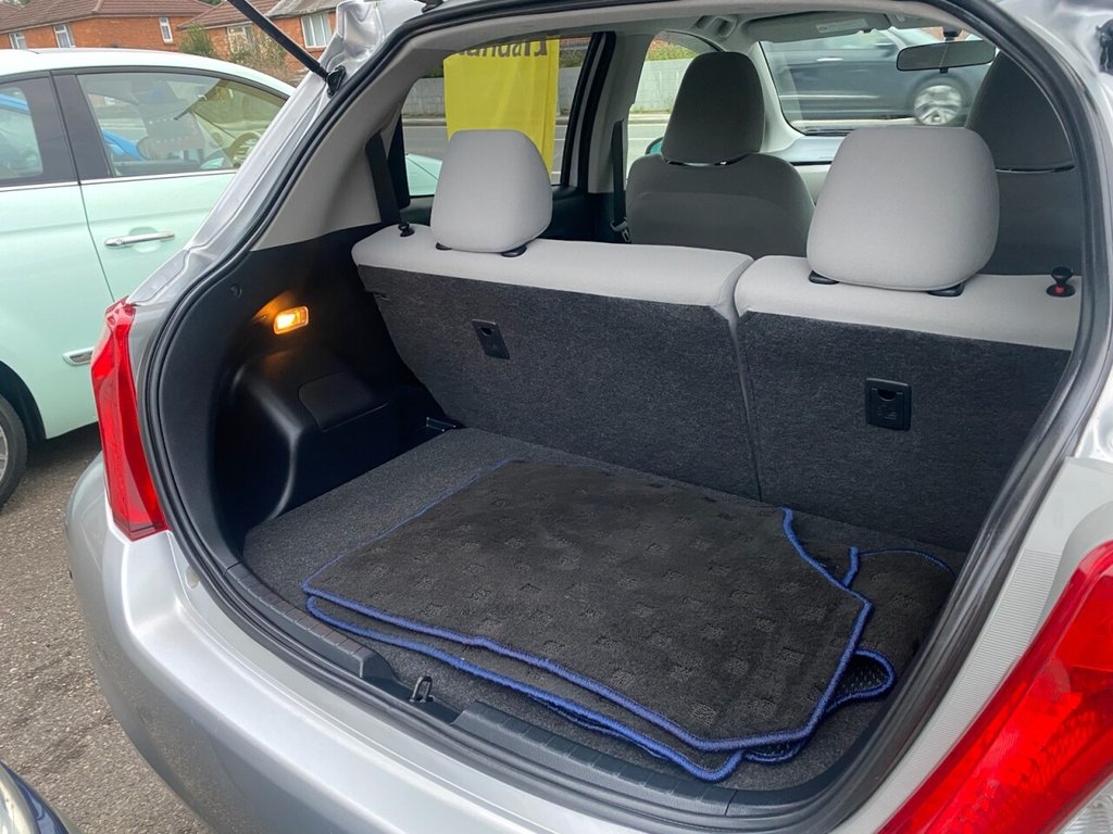 Used Toyota Vitz 2012 for sale - 77477557: Photo 32