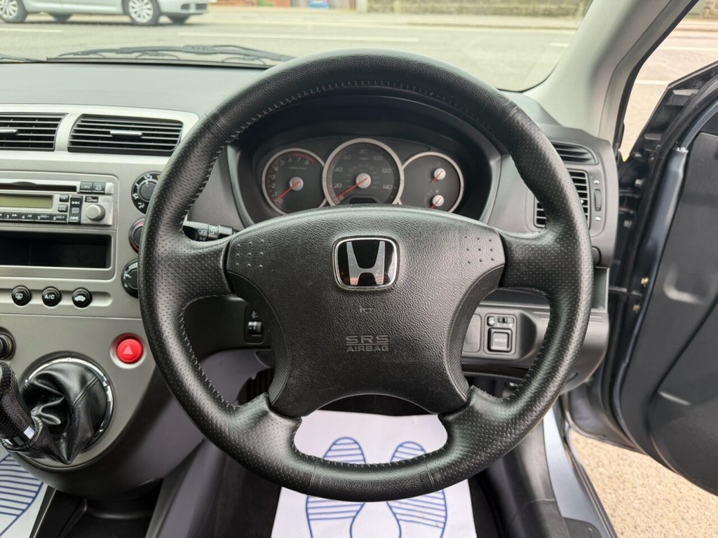 Used Honda Civic 2004 for sale - 77990778: Photo 13